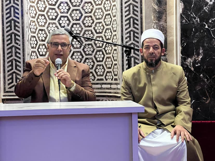 صورة من الألبوم