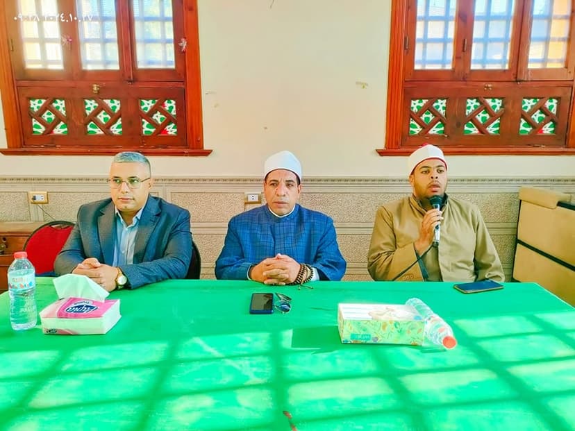 صورة من الألبوم