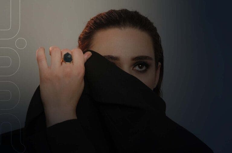المرأة بين الوحي والعرف