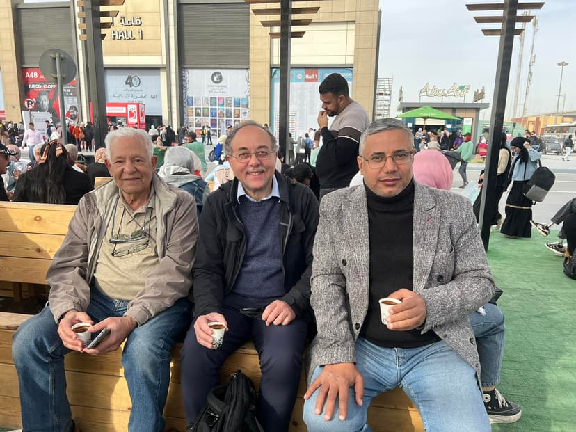 صورة من الألبوم