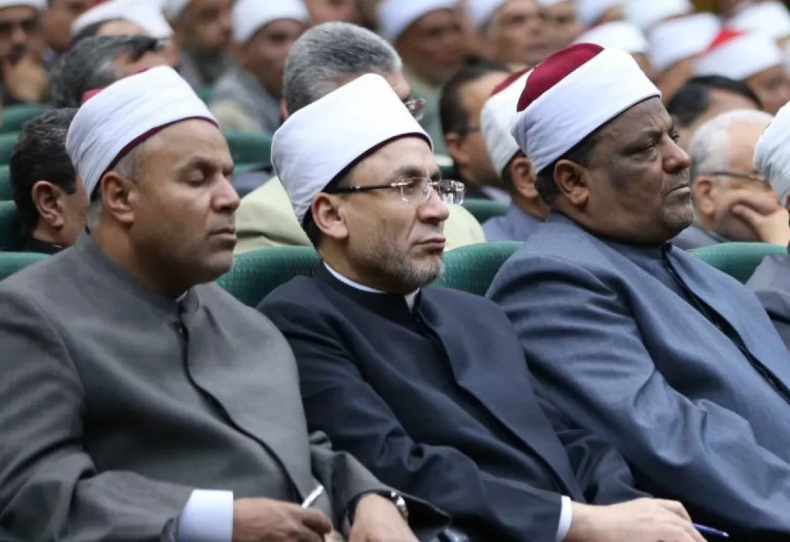 من يتحمل مسؤولية تجديد الخطاب الديني؟