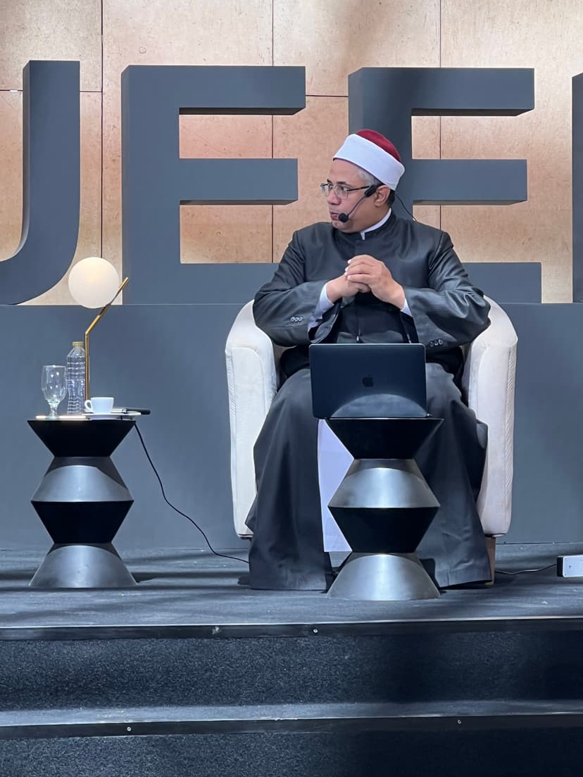 صورة من الألبوم